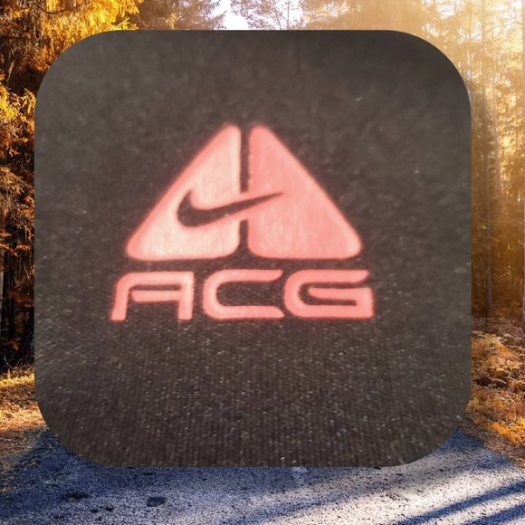 Nike ACG black hooded windbreaker jacket size Small, EUC - Picture 5 of 6